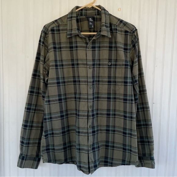 Mountain Hardwear Men's Green Black Plaid Button Down Size Medium - Picture 1 of 8